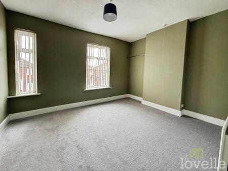2 bedroom Semi-detached house for sale in Ropery Road, Gainsborough, DN21