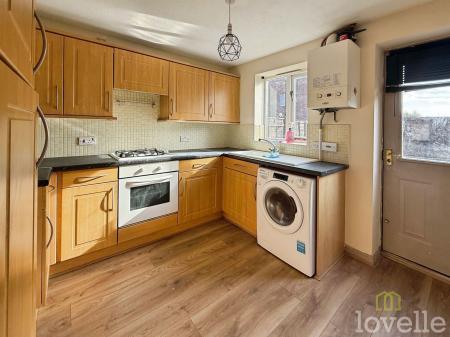 2 bedroom Semi-detached house for sale in Temple Road, Scunthorpe, DN17