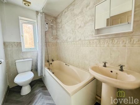 2 bedroom Semi-detached house for sale in Temple Road, Scunthorpe, DN17