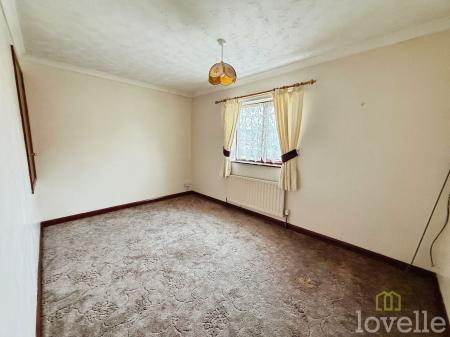 2 bedroom Semi-detached house for sale in Henley Court, Gainsborough, DN21