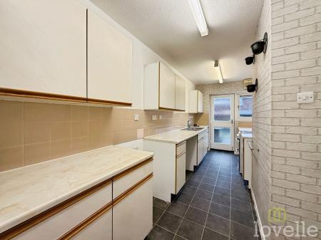 2 bedroom Semi-detached house to let in Henlow Close, Kirton Lindsey, DN21
