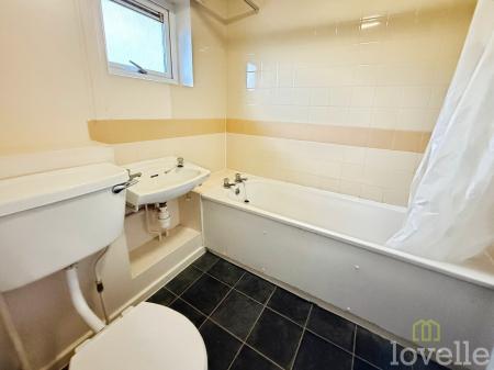 2 bedroom Semi-detached house to let in Henlow Close, Kirton Lindsey, DN21