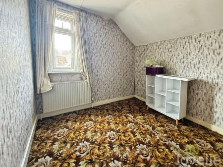 3 bedroom Terraced House for sale in Drake Street, Gainsborough, DN21