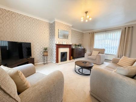 3 bedroom Terraced House for sale in Eastern Avenue, Gainsborough, DN21