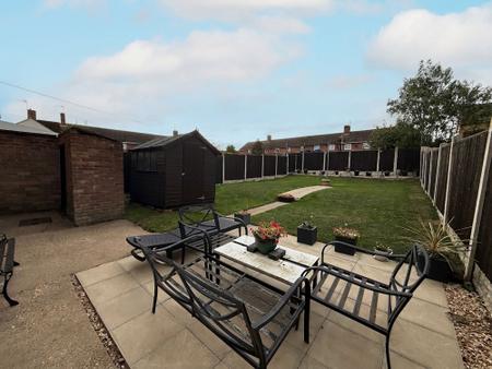 3 bedroom Terraced House for sale in Eastern Avenue, Gainsborough, DN21