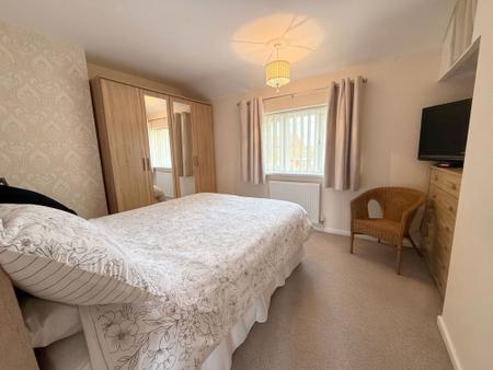 3 bedroom Terraced House for sale in Eastern Avenue, Gainsborough, DN21