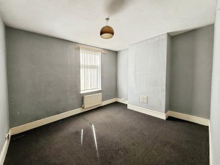 2 bedroom Terraced House to let in Clinton Terrace, Gainsborough, DN21