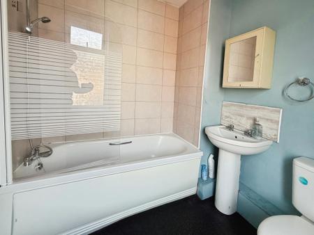 2 bedroom Terraced House to let in Clinton Terrace, Gainsborough, DN21