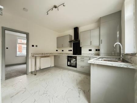 3 bedroom End of terrace house to let in Portland Terrace, Gainsborough, DN21