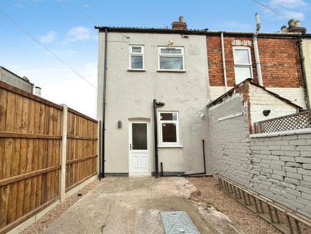 3 bedroom End of terrace house to let in Portland Terrace, Gainsborough, DN21