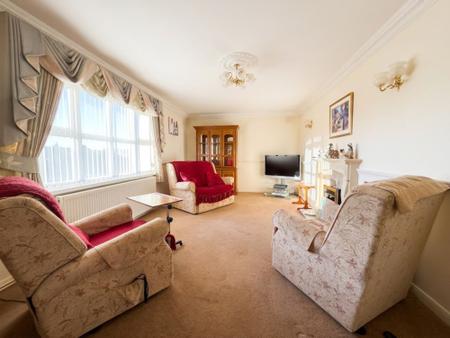 2 bedroom Detached bungalow for sale in Adams Way, Marton, DN21
