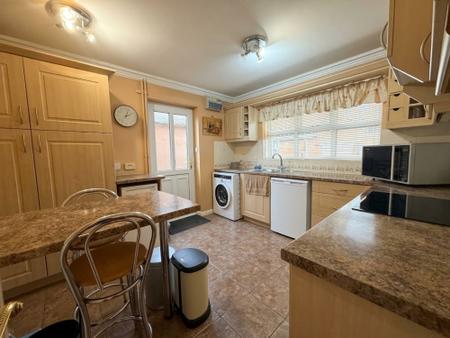 2 bedroom Detached bungalow for sale in Adams Way, Marton, DN21