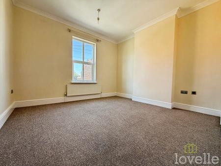 2 bedroom Terraced House for sale in Albany Street, Gainsborough, DN21