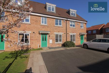 3 bedroom Town house for sale in Albatross Way, Louth, LN11
