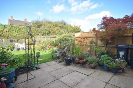 4 bedroom Detached house for sale in Andrews Close, Louth, LN11