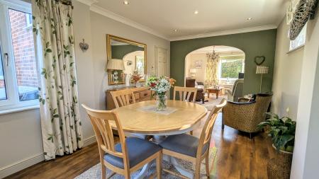 4 bedroom Detached house for sale in Andrews Close, Louth, LN11