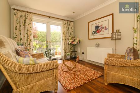 4 bedroom Detached house for sale in Andrews Close, Louth, LN11