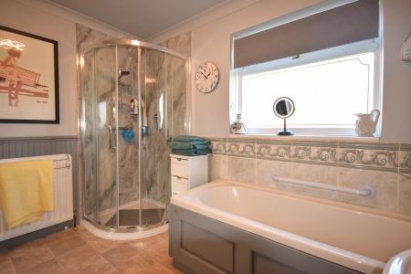 4 bedroom Detached house for sale in Andrews Close, Louth, LN11