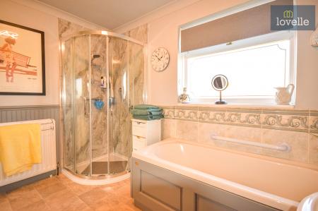 4 bedroom Detached house for sale in Andrews Close, Louth, LN11