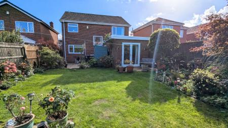 4 bedroom Detached house for sale in Andrews Close, Louth, LN11