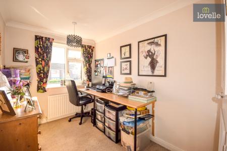 4 bedroom Detached house for sale in Andrews Close, Louth, LN11