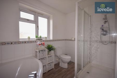 4 bedroom Detached house for sale in Brackenborough Road, Louth, LN11