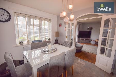 4 bedroom Detached house for sale in Brackenborough Road, Louth, LN11