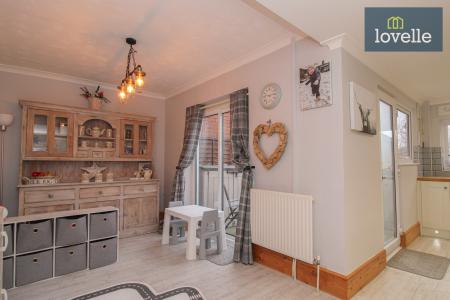 3 bedroom End of terrace house for sale in Brocklesby Road, Grimsby, DN34