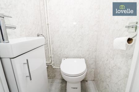 3 bedroom Detached house for sale in Carr Lane, Grimsby, DN32