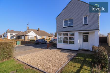 3 bedroom Detached house for sale in Carr Lane, Grimsby, DN32