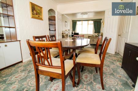 3 bedroom Semi-detached house for sale in Cartledge Avenue, Grimsby, DN32