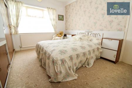 3 bedroom Semi-detached house for sale in Cartledge Avenue, Grimsby, DN32