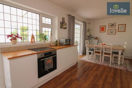 2 bedroom Detached bungalow for sale in Cemetery Road, North Somercotes, LN11