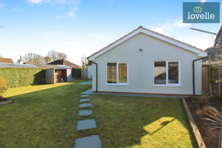 5 bedroom Detached bungalow for sale in Cemetery Road, North Somercotes, LN11