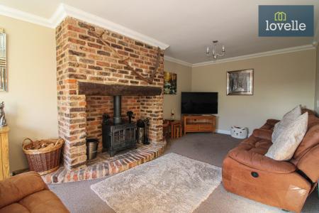 5 bedroom Detached bungalow for sale in Cemetery Road, North Somercotes, LN11