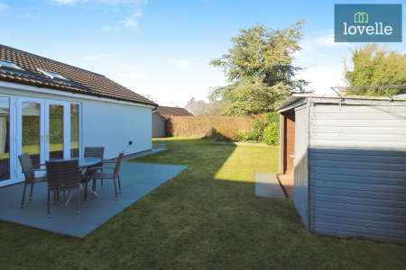 5 bedroom Detached bungalow for sale in Cemetery Road, North Somercotes, LN11