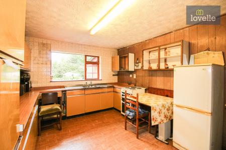 3 bedroom Detached bungalow for sale in Church End, North Somercotes, LN11