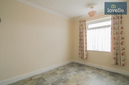 3 bedroom Semi-detached bungalow for sale in Coniston Avenue, Grimsby, DN33