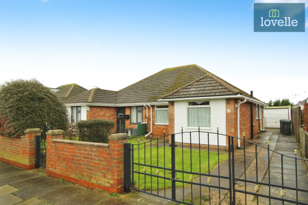 3 bedroom Semi-detached bungalow for sale in Coniston Avenue, Grimsby, DN33