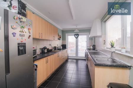 3 bedroom Terraced House for sale in Durban Road, Grimsby, DN32