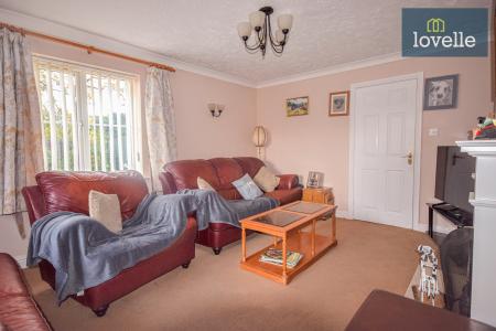 3 bedroom Detached bungalow for sale in Eresbie Road, Louth, LN11