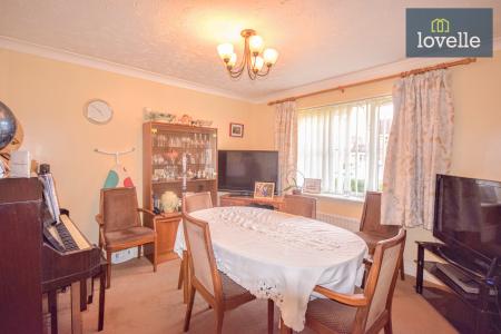 3 bedroom Detached bungalow for sale in Eresbie Road, Louth, LN11