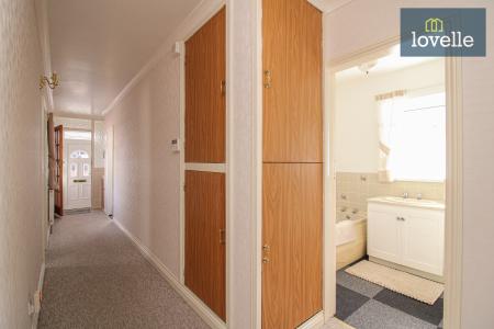 3 bedroom Semi-detached bungalow for sale in Fairway, Waltham, DN37