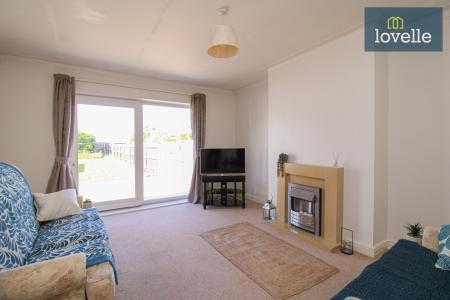 3 bedroom Semi-detached bungalow for sale in Fairway, Waltham, DN37