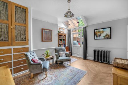 5 bedroom Semi-detached house for sale in Fords Avenue, Healing, DN41