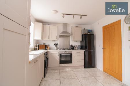 3 bedroom Semi-detached house for sale in Gervase Holles Way, Grimsby, DN33