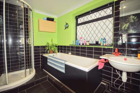 3 bedroom Detached house for sale in High Holme Road, Louth, LN11