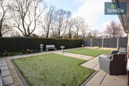 3 bedroom Detached bungalow for sale in Holywell Lane, Utterby, LN11