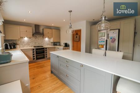 4 bedroom Detached house for sale in Househam Lane, Legbourne, LN11