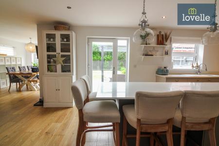 4 bedroom Detached house for sale in Househam Lane, Legbourne, LN11